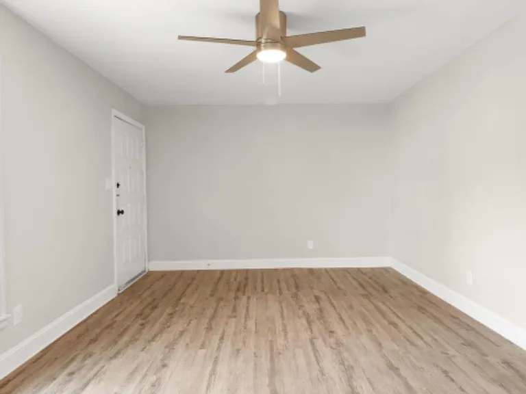 6710 Woodstream Dr — Photo 5