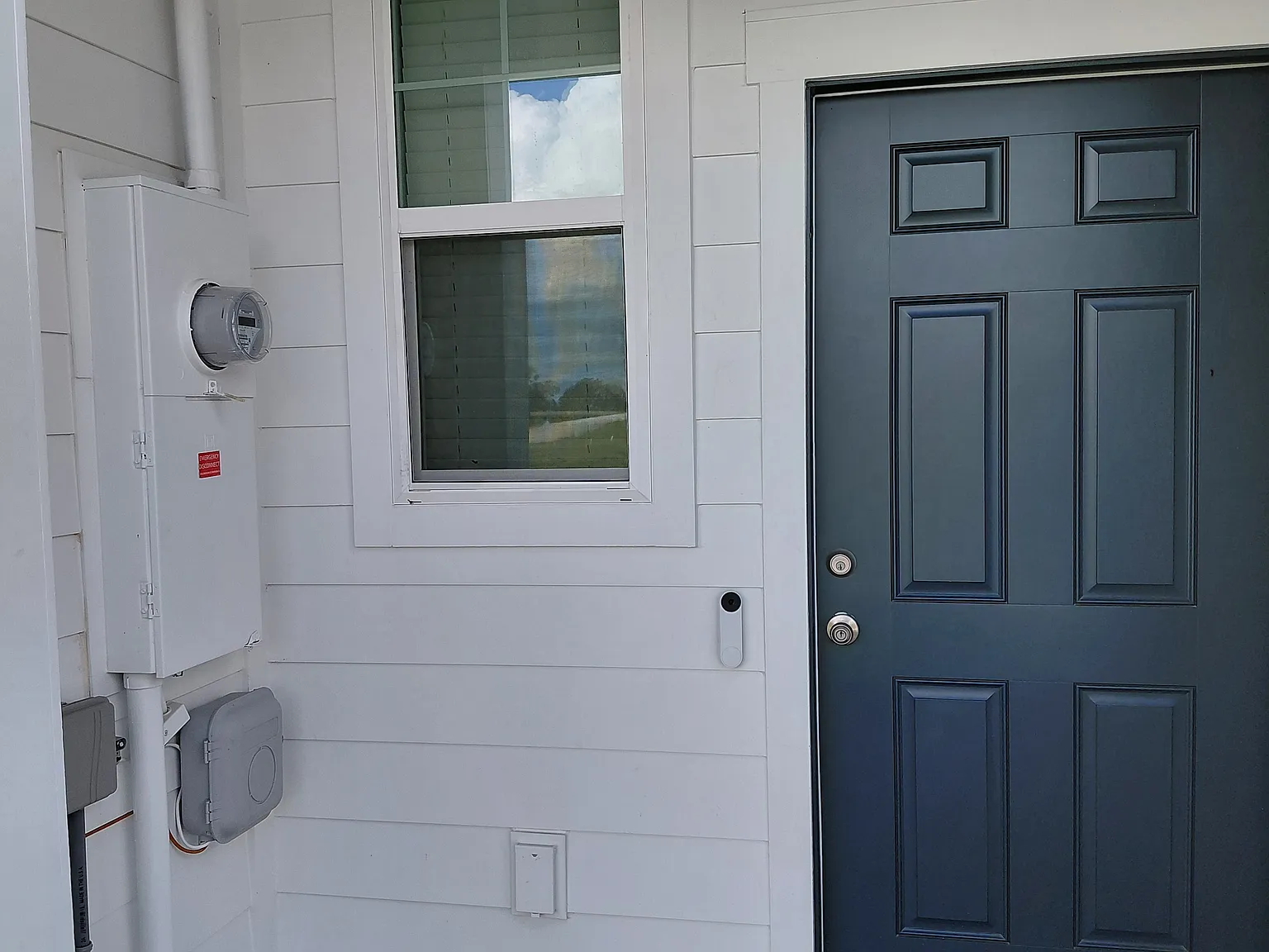 3 bed, 1386 sqft, $2,100 — Photo 2