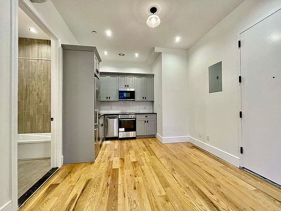 2nd image of 232 Tompkins Ave #1B