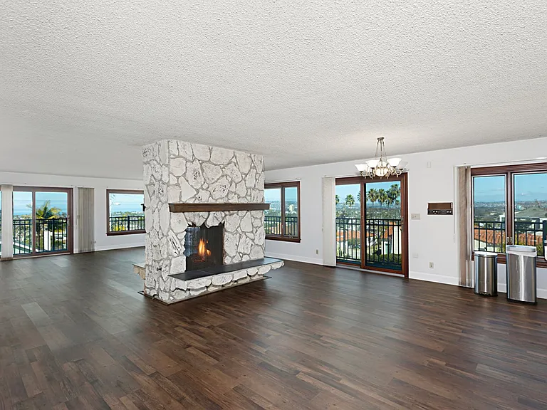 4495 Brighton Ave — Photo 13