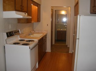 2840 Oakwood Blvd, Melvindale, MI 48122