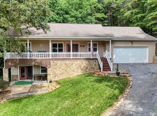 523 Sunnyside Shrs, Hiawassee, GA 30546