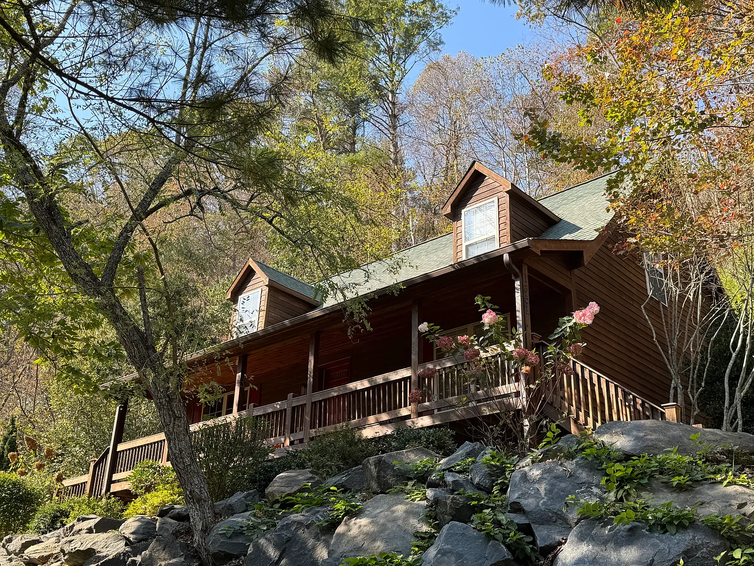 3 bed, $3,100 — Photo 1