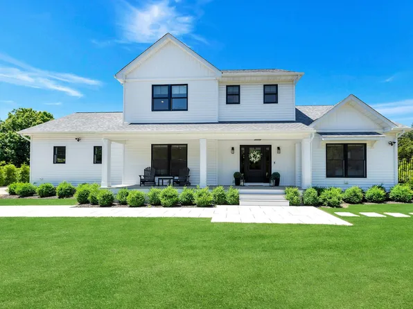 https://photos.zillowstatic.com/fp/134f6588eaa7295de84129f0b83218b6-p_e.webp