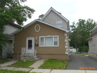 9 Garfield Pl, South Hackensack, NJ, 07606