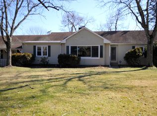 17 Meadow Rd, Whitehouse Station, NJ 08889