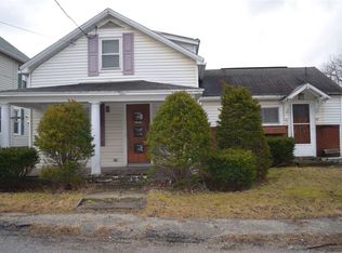 10 Carey Ave, Hoosick Falls, NY 12090