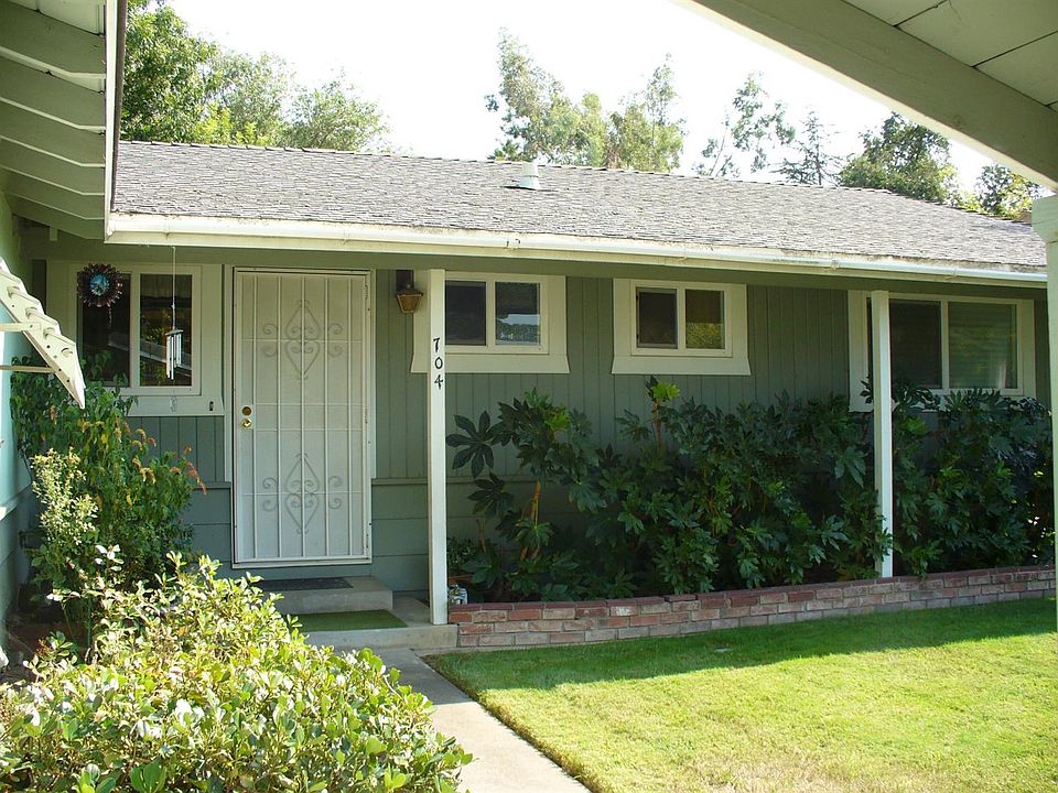 1st image of 704 Juanita Way