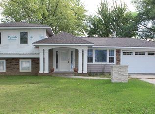 6118 Yellowstone Dr, Fort Wayne, IN 46818
