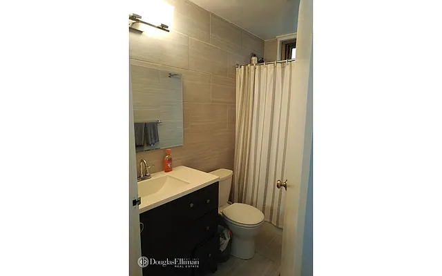 Rented by Douglas Elliman | media 28