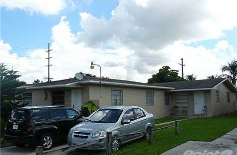 2nd image of 351 Grand Canal Dr