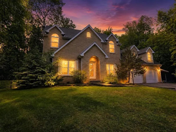 8411 Ridgeview Ct, Larsen, WI 54947