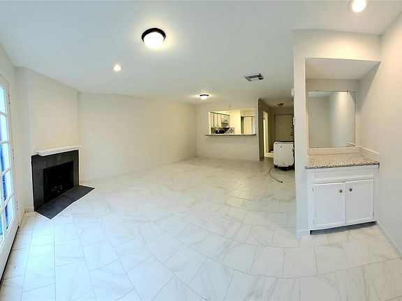 4th image of 11000 Kinghurst Dr Unit 197