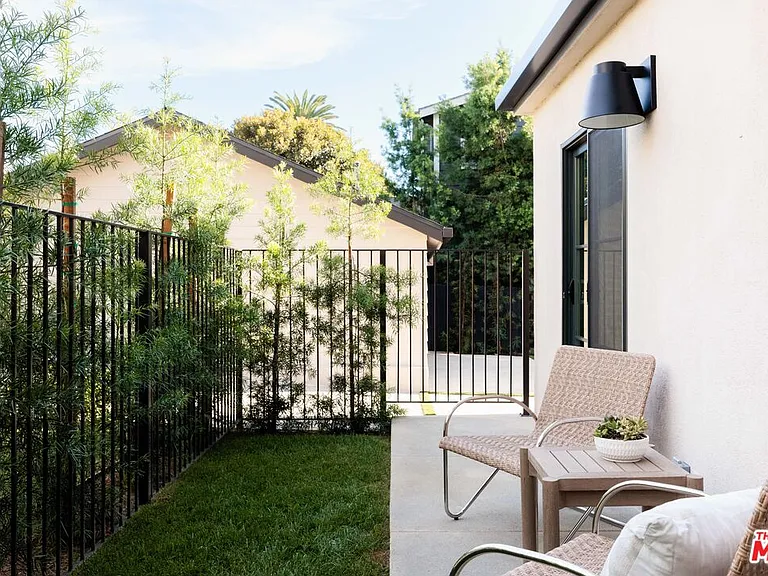 1016 Manzanita St #1016 — Photo 12
