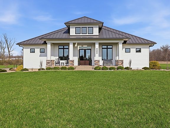 2nd image of 8460 Hunt Club Rd