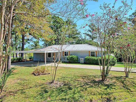 5th image of 106 N Evergreen Dr