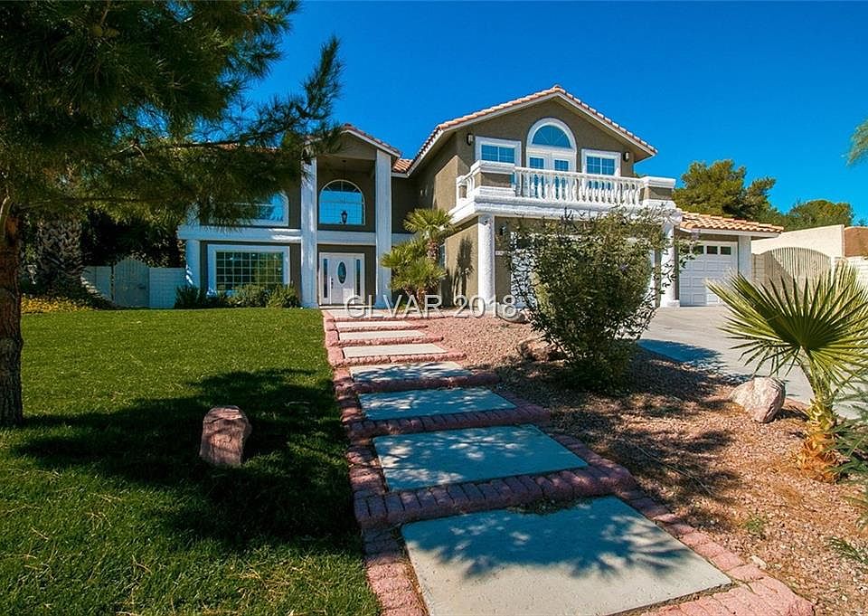 1st image of 3008 La Mesa Dr