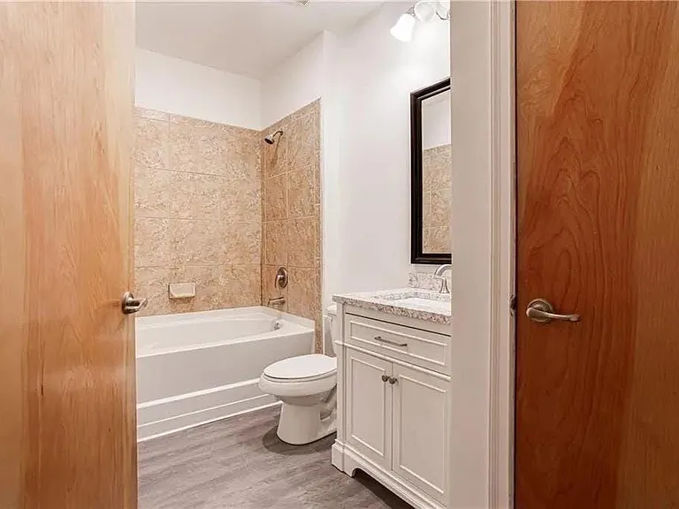 898 Oak St SW #1307 — Photo 8
