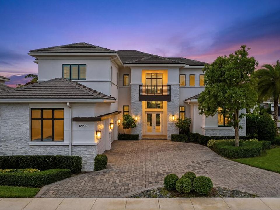 1st image of 6990 NW 27th Avenue