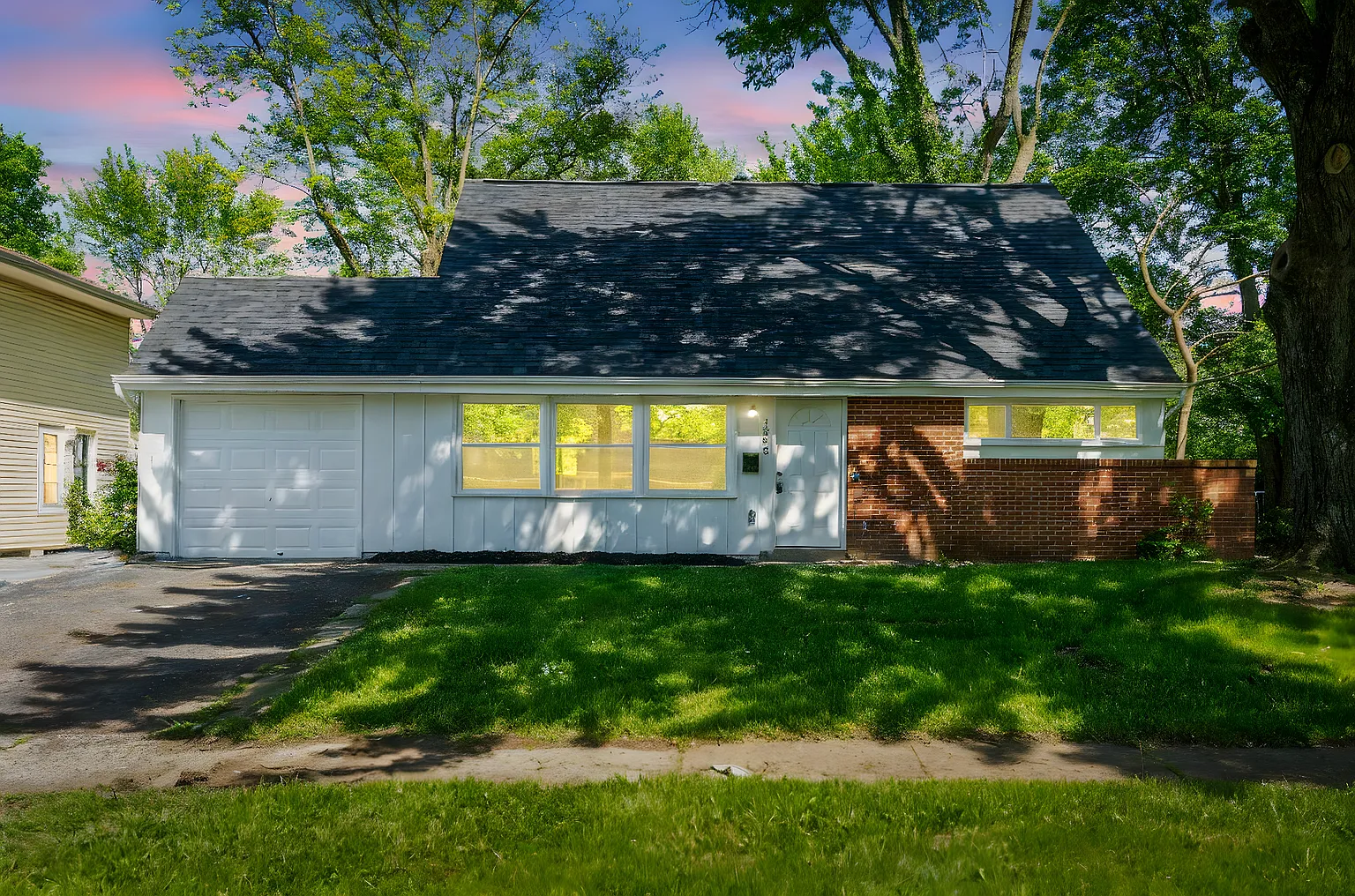 1598 Simpson Dr photo 1