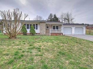 842 Blue Springs Rd, Elizabethton, TN 37643