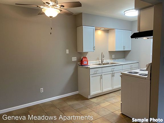 3rd image of 1086 Wells St #10