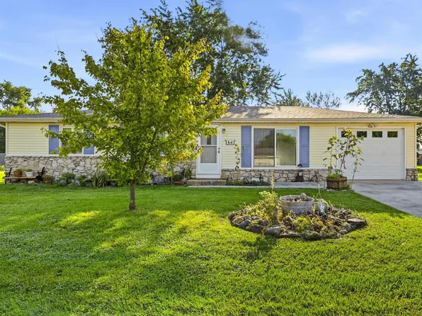 451 S Illinois St, Parker City, IN 47368