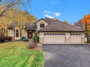 8885 Alfa Ln, Inver Grove Heights, MN 55077
