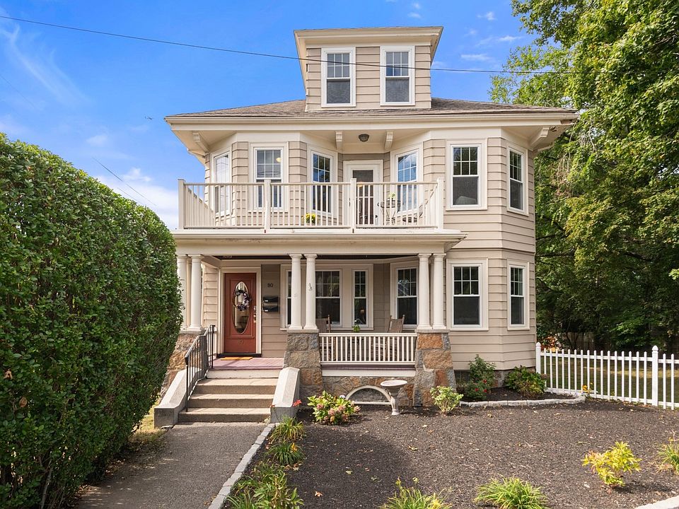 1st image of 80 Pleasant St #2