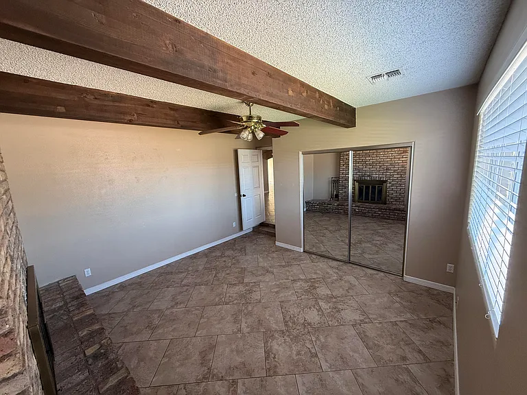 7624 N 44th Dr — Photo 14