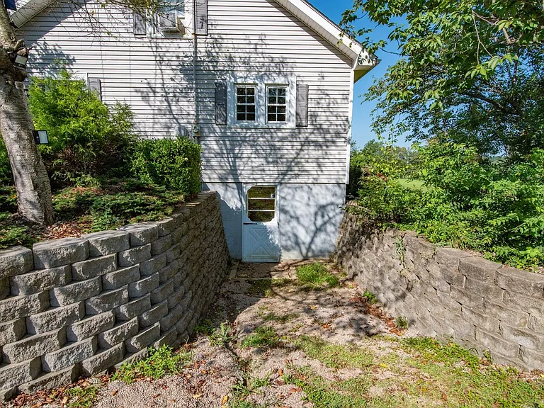 1231 Crume Rd — Photo 10