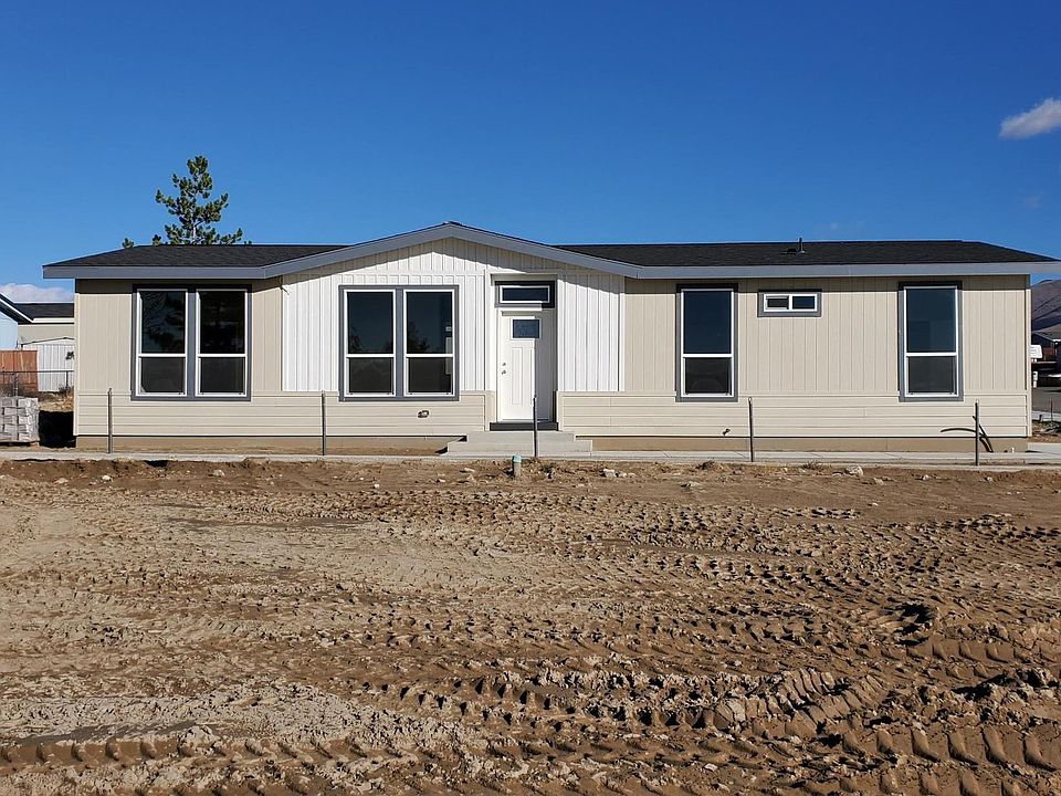 2nd image of 3447 Crown Royal Cir
