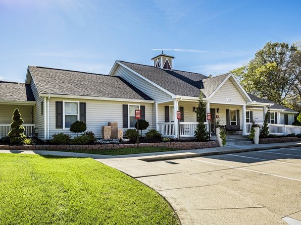100 Country Lake Dr #1006
