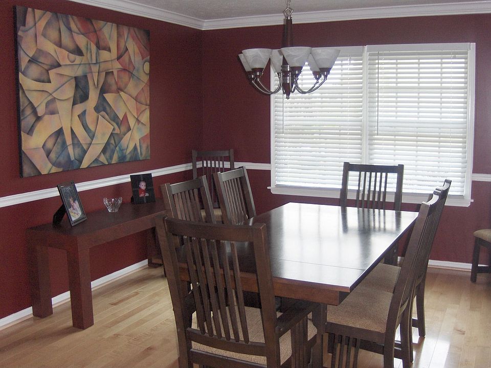 2nd image of 305 Streett Cir