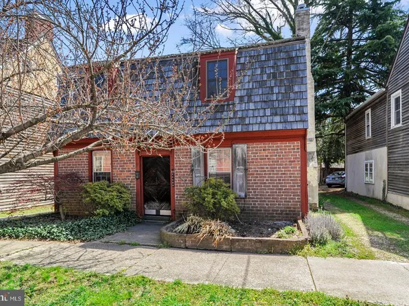 17 S Main St, Camden, DE 19934