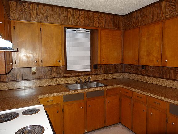 5th image of 235 Auburn Dr #A