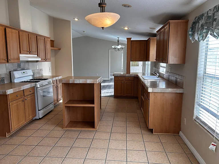 4485 Soto St #B — Photo 7