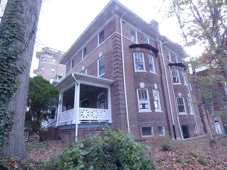 1960 Biltmore St NW #3 — Photo 22