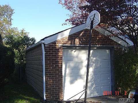 4th image of 80-22 246th St