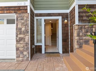 205 Avenue E APT B, Snohomish, WA 98290