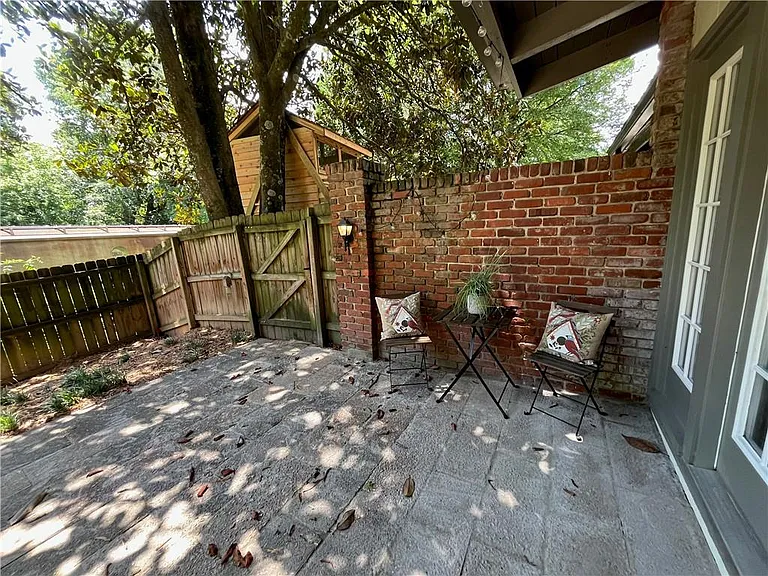 1945 Dellwood Dr NW #B — Photo 39