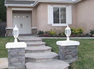 8760 E Foxhollow Dr, Anaheim, CA 92808
