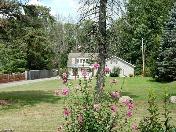 3rd image of 794 1/2 Golfview Ave