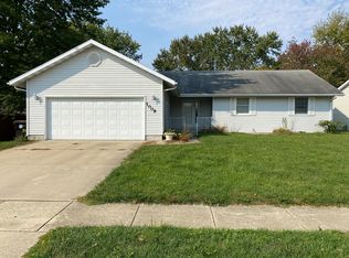 1009 Cambridge Dr, Rantoul, IL 61866