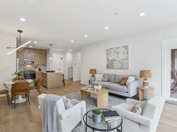 22 Avenue At Port Imperial image 19 of 34