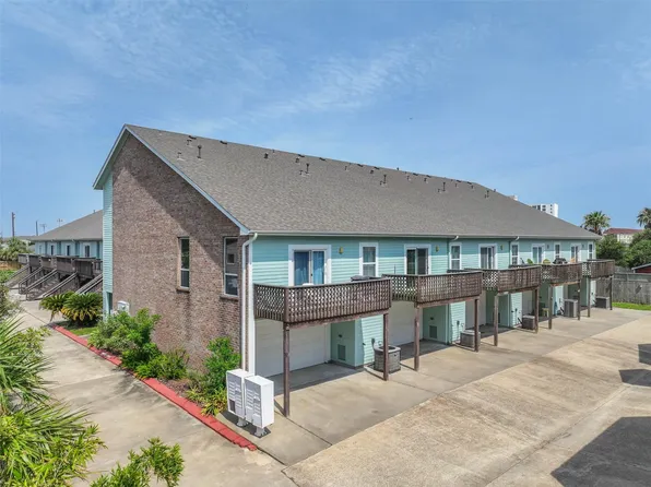 3100 75th St APT 10, Galveston, TX 77551