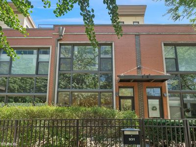 931 N Kingsbury St, Chicago, IL, 60610