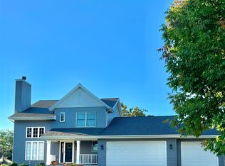 454 Mustang Ln, Fond Du Lac, WI 54935