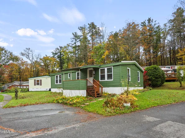 27 Lakewood Cir, Pittsfield, MA 01201