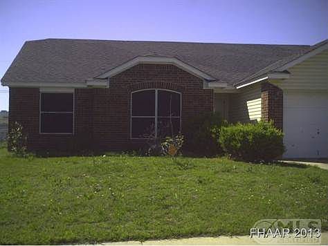 2nd image of 3203 Carpet Ln